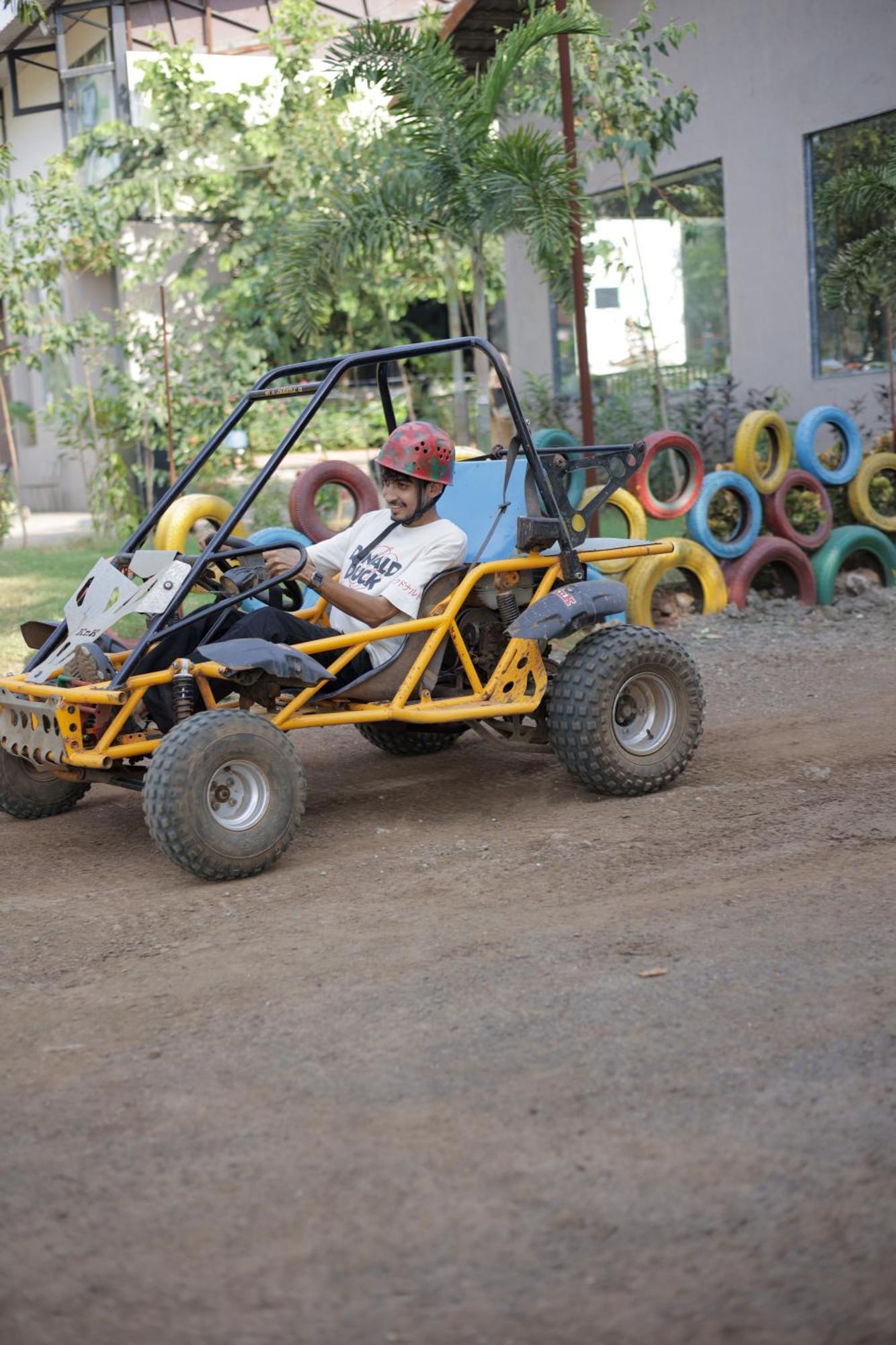 Vits Roccia Hill Resort And Adventure Park, Navapur Songadh المظهر الخارجي الصورة